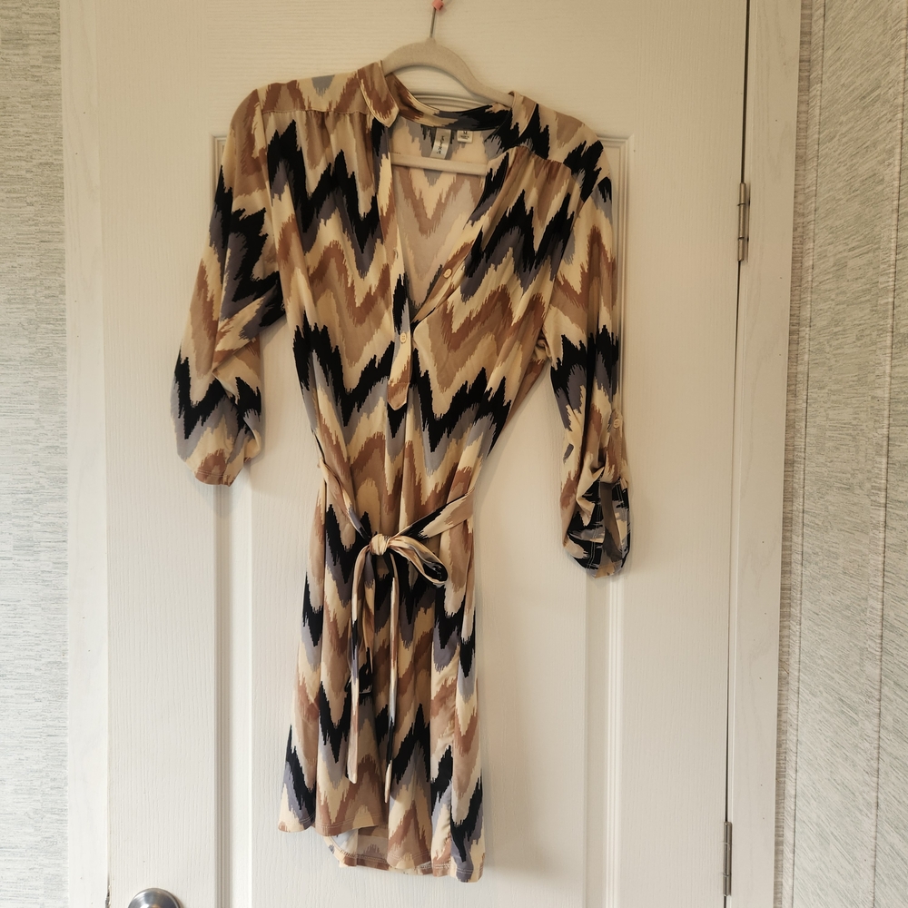 Tacera Long Sleeve Chevron Dress Size M Euc